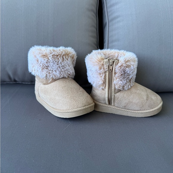 Warm Tan Kids Boots with Plush Lining - Picture 4 of 6